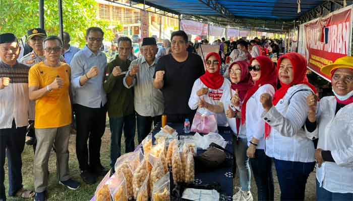 Bupati Bintan Tinjau Pasar Murah di Monumen Relief Antam Kijang 1 Bupati Bintan Tinjau Pasar Murah di Monumen Relief Antam Kijang