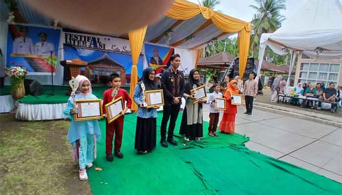 Wali Kota Sawahlunto Riyanda Putra Buka Festival Literasi di Perpustakaan Muhammad Yamin