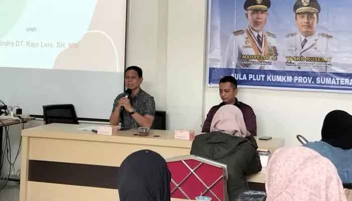 Anggota DPRD Sumbar, Indra Dt Rajo Lelo saat penutupan Bimtek UMKM