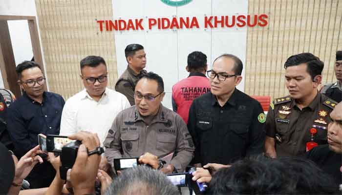 Kejati Kepri Tahan Tersangka Kasus Korupsi Pembangunan Jembatan Tanah Merah Bintan