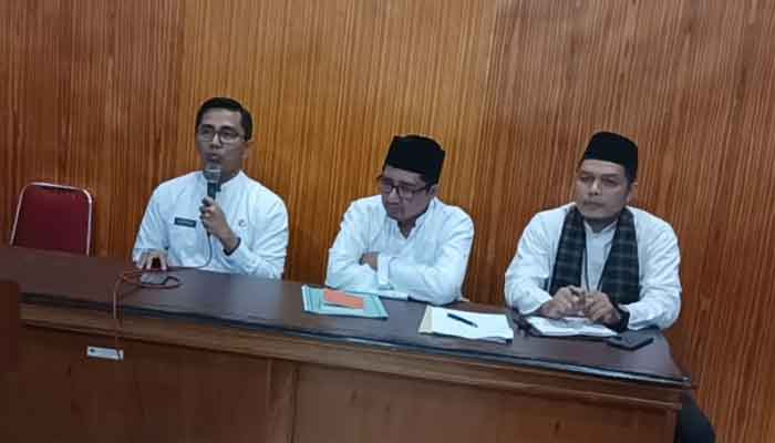 Kadis Inforkom Nurzal Agoestin Silaturahmi dengan Wartawan Kota Solok 1 Kadis Inforkom Kota Solok Nurzal Agoestin Silaturahmi dengan Wartawan