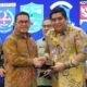 Bupati Bintan, Roby Kurniawan terima Penghargaan Perlindungan Konsumen dari Mendag, Budi Santoso