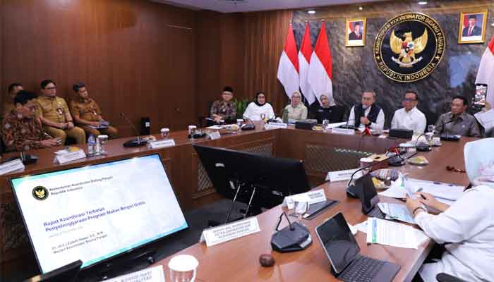 Rapat Koordinasi Terbatas Program Makan Bergizi Gratis, di Kantor Kementerian Koordinator Bidang Pangan, Jakarta