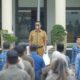 Bupati Khairunas sampaikan pentingnya manajemen talenta dalam Apel Gabungan ASN di Halaman Kantor Bupati Solok Selatan