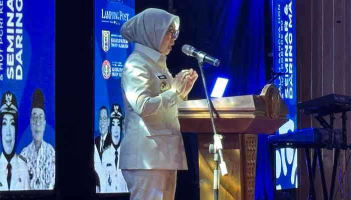 Bupati Way Kanan, Ayu Asalasiyah hadiri Seminar dan Worskhop Teacher Summit 2025 dalam Rangka HUT PGRI dan Hari Guru Nasional