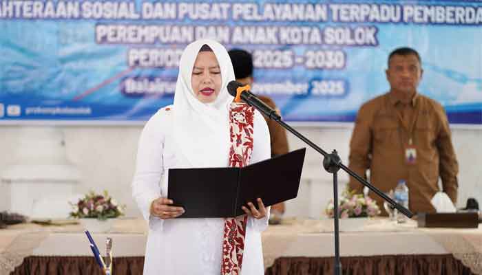 Wako Solok Lantik Ketua Dekranasda, Dona Komit Dorong Daya Saing Pengrajin