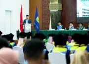 Gubernur Sumbar, Mahyeldi Ansharullah memberi sambutan dalam Wisuda ke-5 Universitas Andalas di Auditorium Unand