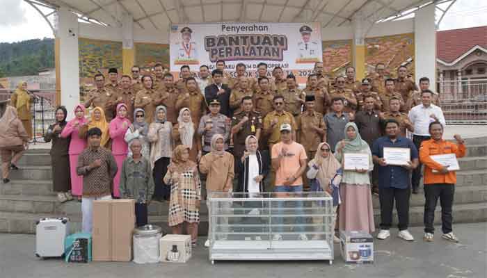 Tingkatkan Kontribusi untuk Ekonomi, 302 UMKM Terima Bantuan Pemkab Solok Selatan