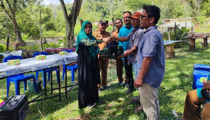 KTH Sikalang Permai Desa Sikalang Terima Bantuan Dana Pokir Anggota DPRD Sumbar Neldaswenti