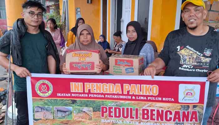 Notaris Paliko Salurkan Donasi bagi Korban Bencana Alam di Kota Padang
