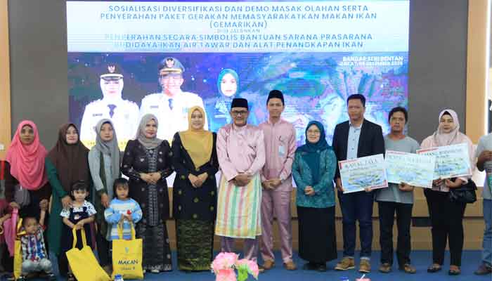 Pemkab Bintan Sosialisasikan Diversifikasi Olahan Ikan dan Serahkan Bantuan Perikanan 1 Pemkab Bintan Sosialisasikan Diversifikasi Olahan Ikan dan Serahkan Bantuan Perikanan