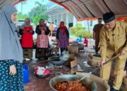 Dalam Dua Hari, TP PKK Sumbar Tuntaskan 400 Kg Rendang untuk Korban Bencana Sumatera