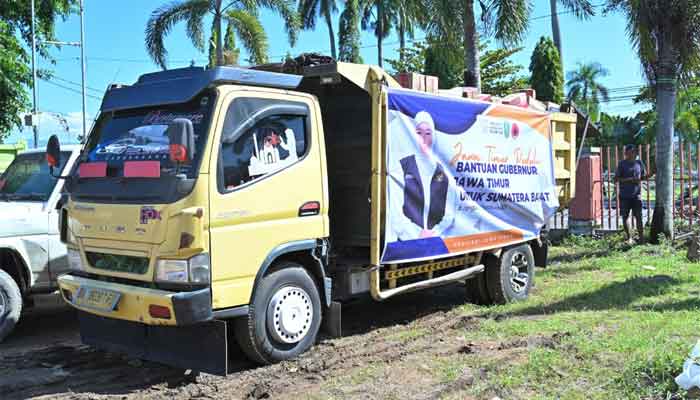 Sumbar Terima Bantuan Penanganan Bencana Rp 2,5 Miliar dari Pemprov Jawa Timur 1 Sumbar Terima Bantuan Penanganan Bencana dari Pemprov Jawa Timur