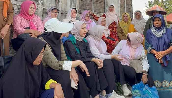 TP-PKK, GOW dan DW Kota Sawahlunto Salurkan Bantuan Bencana ke Kabupaten Solok