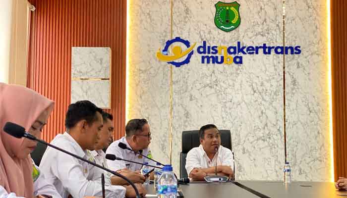 Kepala Dinas Tenaga Kerja dan Transmigrasi Kabupaten Muba, Herryandi Sinulingga dalam penguatan jabatan fungsional mediator hubungan industri