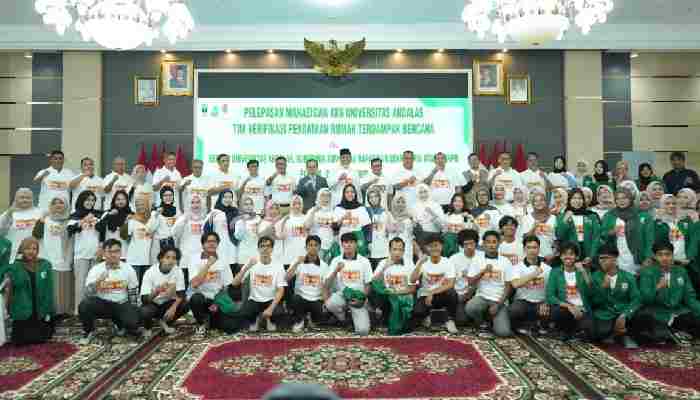 Gubernur Sumbar Lepas 400 Mahasiswa KKN Unand untuk Verifikasi Rumah Terdampak Bencana