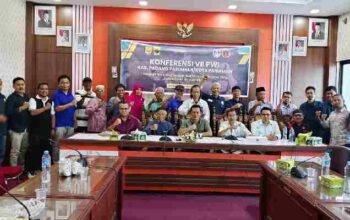 Idham Fadhli Terpilih Sebagai Ketua PWI Padang Pariaman 6 Foto bersama peserta Konferensi VII PWI Padang Pariaman/Pariaman bersama Ketua PWI Sumbar, Widya Navies
