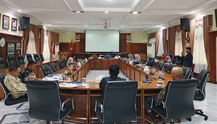 Komisi II DPRD Bukittinggi Rapat Kerja bersama SKPD membahas program dan kegiatan