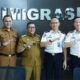 Penandatanganan kerja sama pembuatan paspor di MPP Bukittinggi