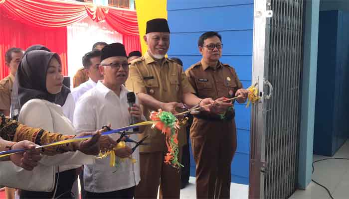 Wamendikdasmen Resmikan Pemakaian Fasilitas Hasil Revitalisasi di SMKN 1 Padang