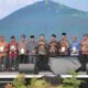 Ketua DPD RI, Sultan Baktiar Najamudin bersama Menteri Desa dan Daerah Tertinggal, Yandri Susanto dalam peringatan Hari Desa Nasional 2026 di Boyolali, Jawa Tengah, sepakat mengadakan lomba green village