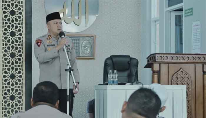 Polres Solok Peringati Isra Mikraj, Kapolres Agung Pranajaya: Perkuat Hubungan Spiritual dengan Allah SWT! 1 Kapolres Solok, AKBP Agung Pranajaya memberikan Pembinaan Mental dan Rohani (Binrohtal) dalam rangka memperingati Isra dan Mikraj Nabi Muhammad SAW