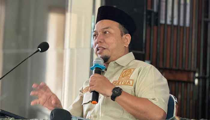 Ketua DPRD Padang, Muharlion minta Dinas PUPR segera bertindak perbaiki jalan rusak