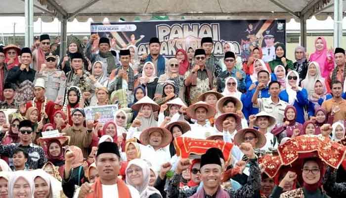 Pawai Budaya Peringatan HUT ke-22 Kabupaten Solok Selatan Berlangsung Semarak