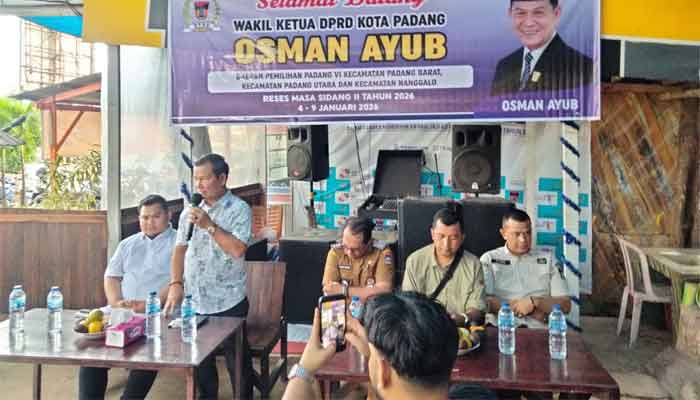 Pimpinan DPRD Kota Padang Reses di Sejumlah Kecamatan, Terima Aspirasi Penanganan Banjir, Infrastruktur hingga Sosial Keagamaan 3 Wakil Ketua DPRD Osman Ayub melaksanakan reses masa sidang II tahun 2026 di kawasan Siteba