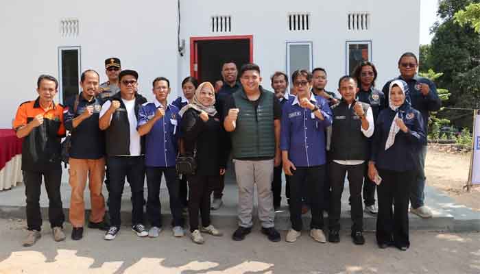 Bupati Roby Apresiasi Konsistensi Program Bedah Rumah PWI Bintan di Teluk Sasah