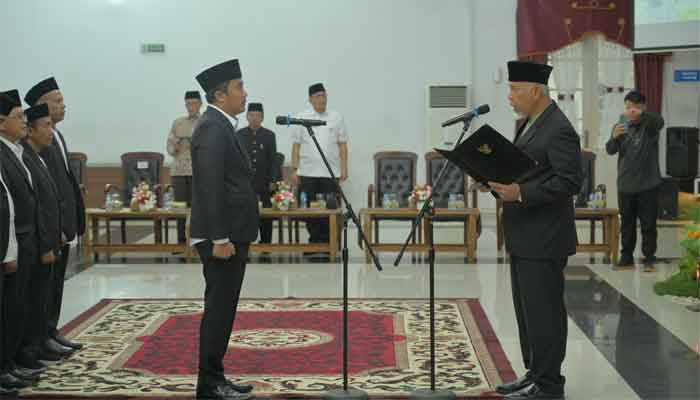 Gubernur Mahyeldi Lantik Vasko Ruseimy sebagai Ketua Umum Pengurus LPTQ Sumbar 2025–2029