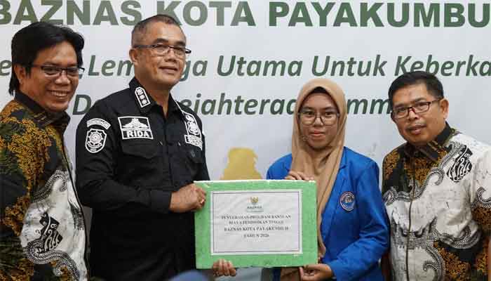 Pemko dan BAZNAS Kota Payakumbuh Salurkan Bantuan Sosial Pendidikan kepada 100 Mahasiswa Kurang Mampu