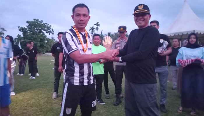 Pospar FC Juara Turnamen Sepak Bola Pauh Duo Cup IV