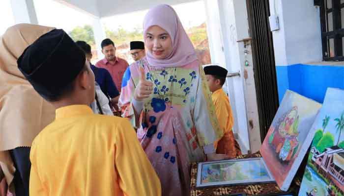 Kunjungi SLB Kijang, Ketua TP PKK Kabupaten Bintan Beri Semangat Anak-anak Istimewa