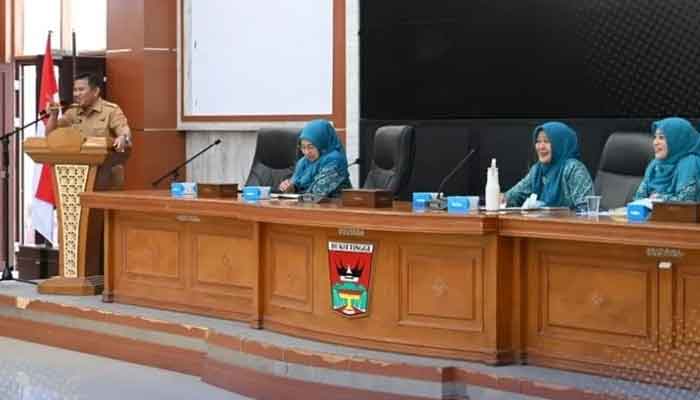 Sekda Rismal Hadi Buka Rapat Koordinasi TP PKK Bukittinggi Bersama SKPD