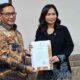 Wali Kota Bukittinggi, Ramlan Nurmatias audiensi dengan Wakil Menteri Pariwisata, Ni Luh Enik Ermawati terkait peringatan 100 tahun Jam Gadang