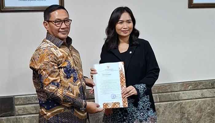 Wali Kota Bukittinggi, Ramlan Nurmatias audiensi dengan Wakil Menteri Pariwisata, Ni Luh Enik Ermawati terkait peringatan 100 tahun Jam Gadang