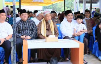 Safari Ramadan ke-4, Bupati Bintan Serahkan Bantuan CSR untuk Masjid Al Munawwaroh Bintan Buyu