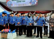 Bupati Rijanto Hadiri Pembagian 7.200 Takjil Bersama KORPRI dan PGRI