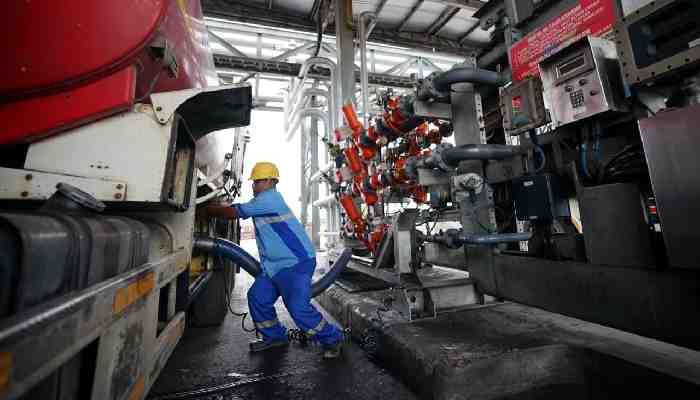 Perwira Pertamina Patra Niaga Regional Sumbagut Siaga 24 Jam Jaga Penyaluran Energi