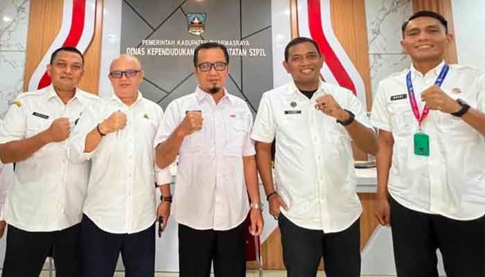 Kadis Dukcapil Dharmasraya Teken Kerja Sama Pemanfaatan Data Kependudukan dengan 7 OPD