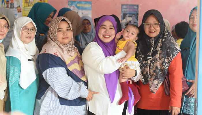 Intensifkan Penanganan KLB Campak, Ketua TP PKK Sijunjung Tinjau ORI di Posyandu Melati Jorong Ganting