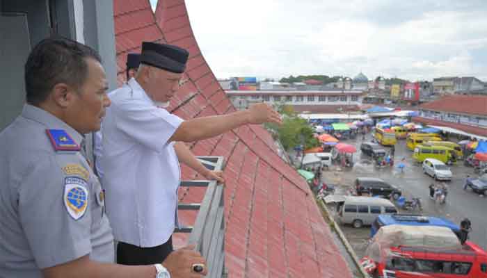 Gubernur Mahyeldi Tinjau Posko Pelayanan Lebaran dan Terminal, dari Padang Pariaman hingga Bukittinggi