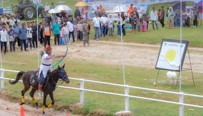Agenda Unggulan Daerah, Gubernur Sumbar Buka Pacu Kuda Padang Pariaman 2026