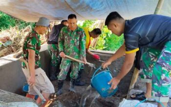 Satgas TMMD ke-127 Kodim 0624/Kabupaten Bandung melakukan pembangunan bak penampungan air bersih dan pipanisasi di Desa Cipelah