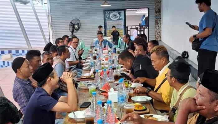 Zeki Oktariza Karini Buka Puasa Bersama Wartawan Luak 50