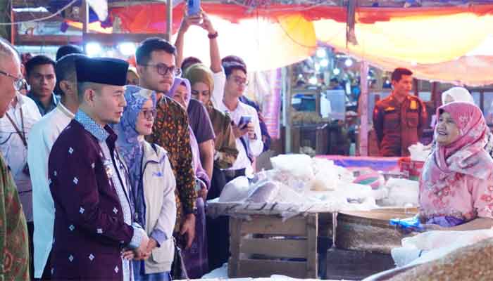 Wawako Bukittinggi:, Ibnu Asis monitoring pasar jelang Idul Fitri 1447 H