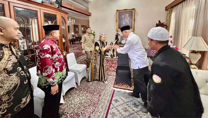 Gubernur Sumbar Takziah ke Rumah Duka Try Sutrisno di Jakarta