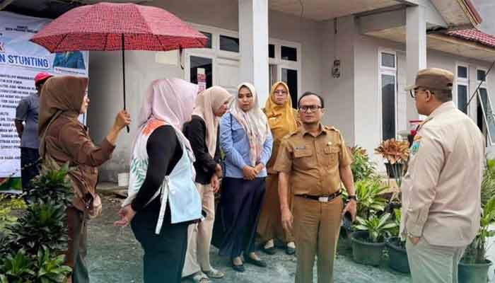 Wako Padang Panjang dan Ketua TP-PKK Tinjau Kesiapan Dasawisma Busur Jelang Penilaian Provinsi