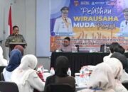 Wako Bukittinggi, Ramlan Nurmatias beri sambutan dalam pelatihan Wirausaha Muda Pemula